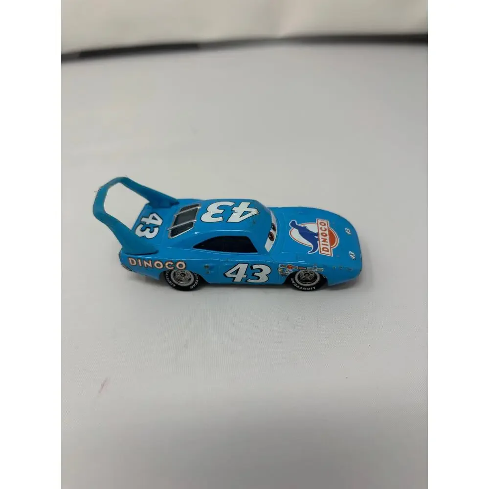 Lot 4 Disney Pixar cars